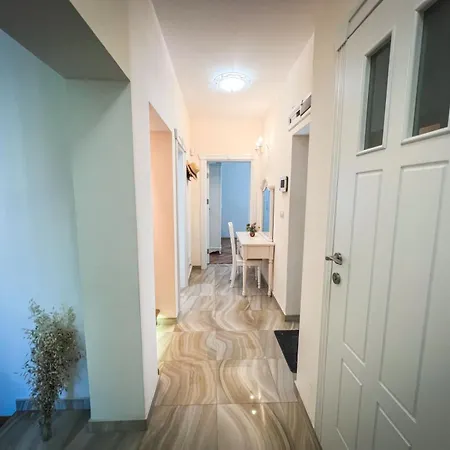 Апартаменти Greek Quarter Варна