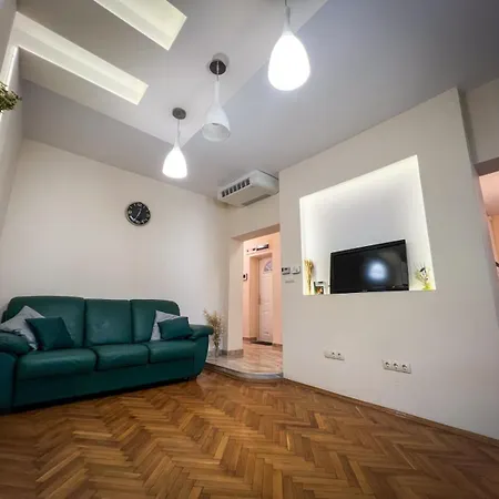 Апартаменти Greek Quarter Варна